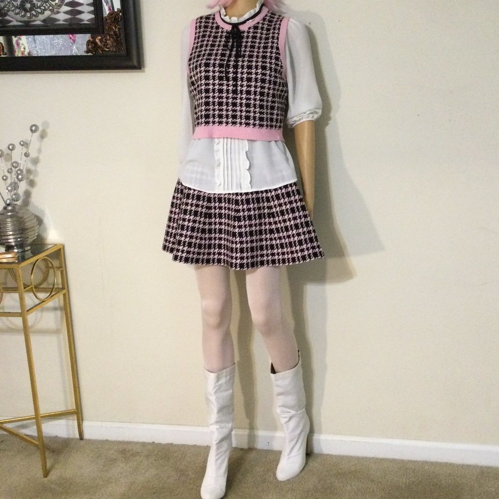TWO PIECE SKIRT SET  SWEATER KNIT  BLACK AND PASTEL PINK